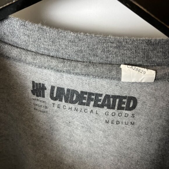 Undefeated Play DIrty UACTP Small S T Shirt Gray Graphic Tee - Picture 12 of 14